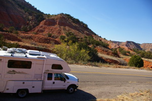 Lance 1121 and Ford F550